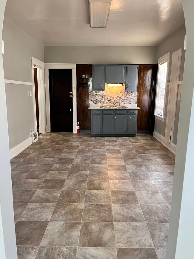 Eat in Kitchen - 4502 McGregor Ave