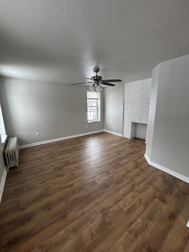 Building Photo - 7030 Front River Rd