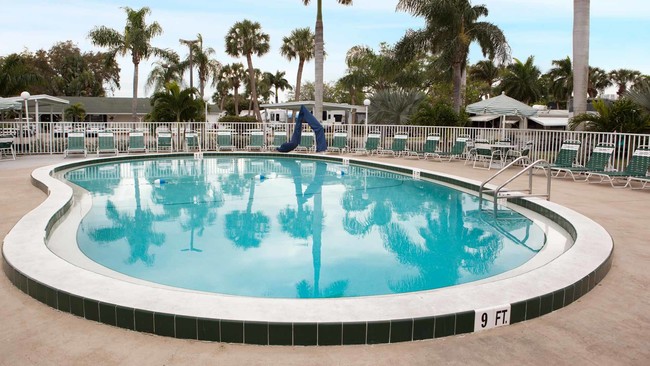 Foto del edificio - Sun Retreats Fort Myers Beach