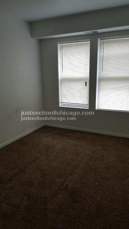 Building Photo - 2725 E 75th Pl