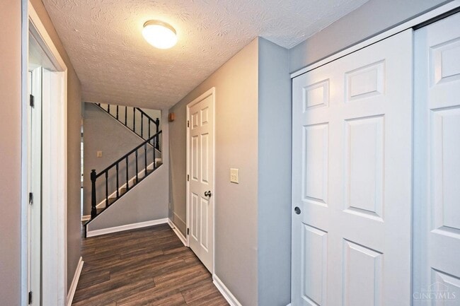 Photo - 920 Woodlyn Dr N Apartment