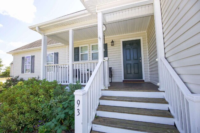 Foto del edificio - Charming 3 BR/2BA Ranch with fully fenced ...