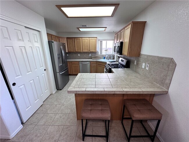 Foto del edificio - 5087 Emerald River Dr