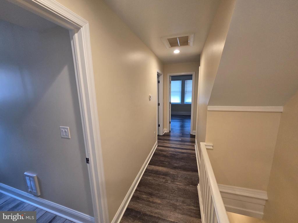 Foto principal - 915 MacDade Blvd