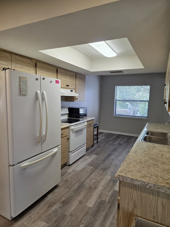 Foto del edificio - 3 bedroom home in Historic Tarpon Springs