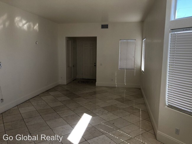 Foto del edificio - 5 br, 4.5 bath House - 9003 Greek Palace Ave