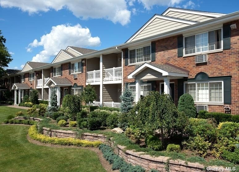 383 Great East Neck Rd Unit 383B  