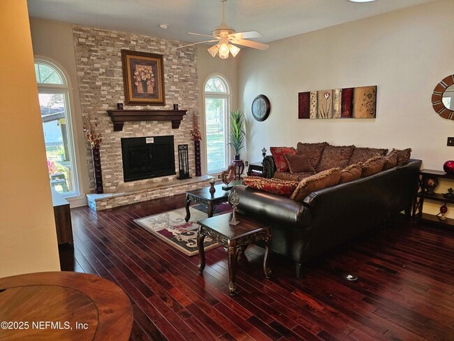 Building Photo - 3600 Stratton Rd