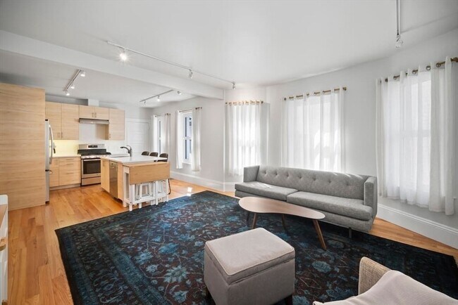 Foto del edificio - 334 Highland Ave