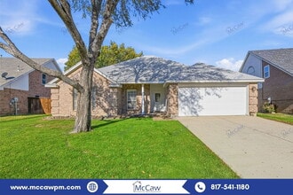 Building Photo - 309 Canterbury Dr