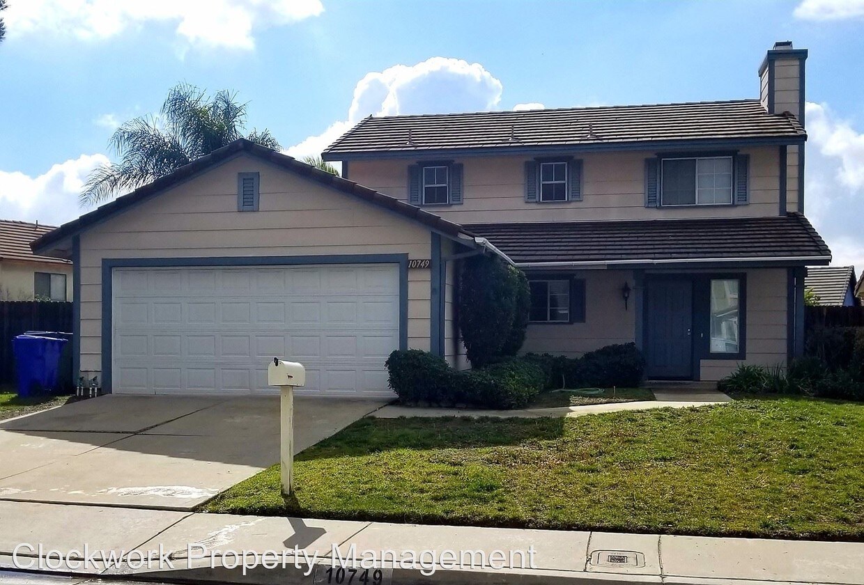Primary Photo - 3 br, 2.5 bath House - 10749 Northview Dr