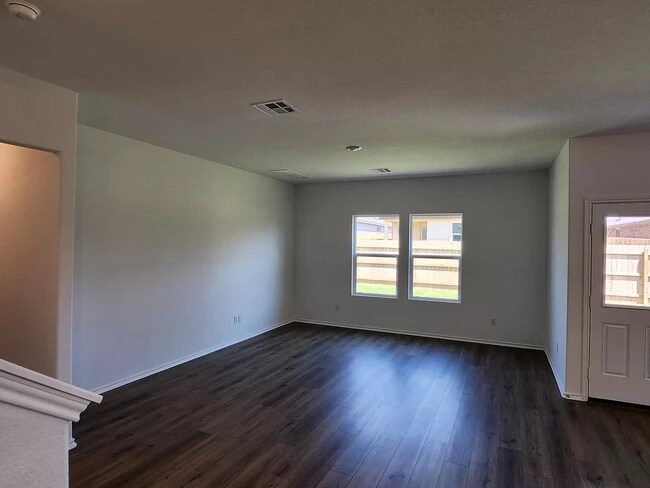 Hall - 1732 Catahoula Dr