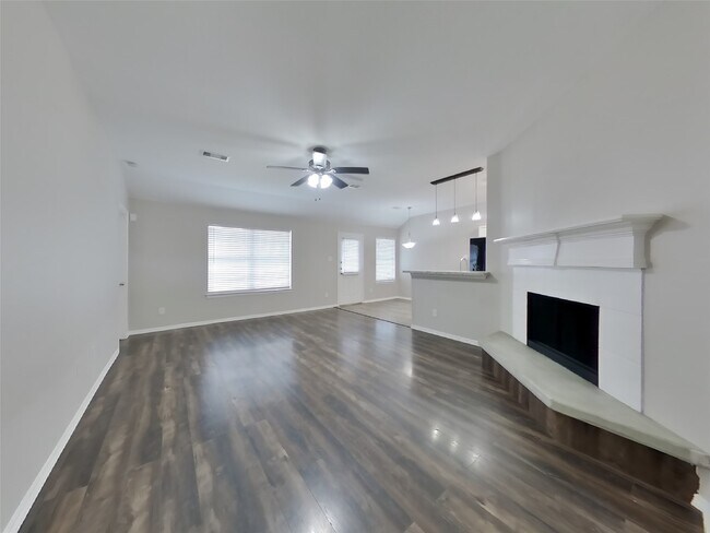 Building Photo - 2002 Briar Grove Dr