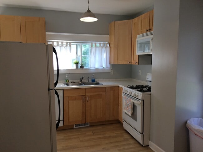 Building Photo - 51 Pierrepont Ave