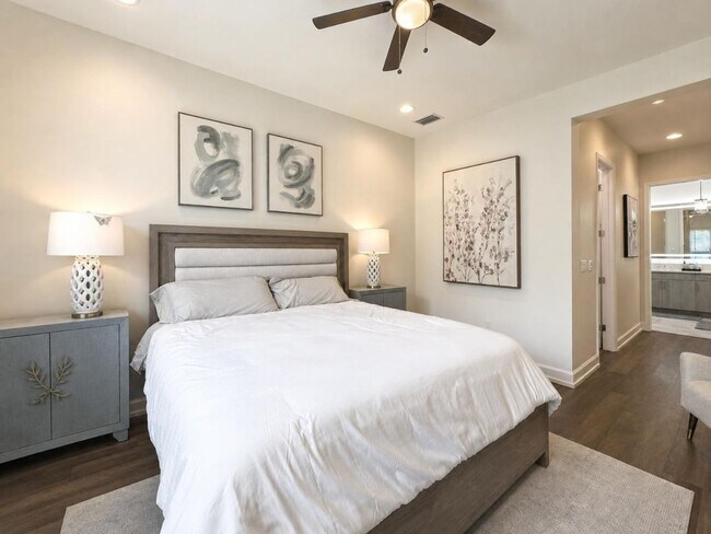 Building Photo - 12452 Violet Ln