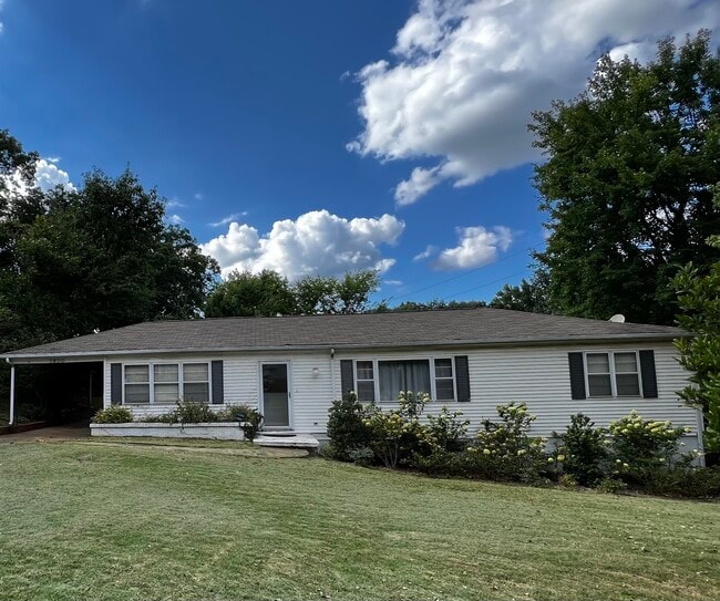 Building Photo - 5820 7th Ave S