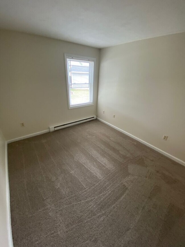 Foto del edificio - 2 Bedroom Apartment for Rent in Rochester, NH!