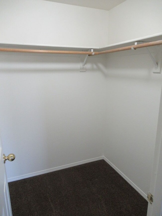 Building Photo - 1734 SW Fellows St