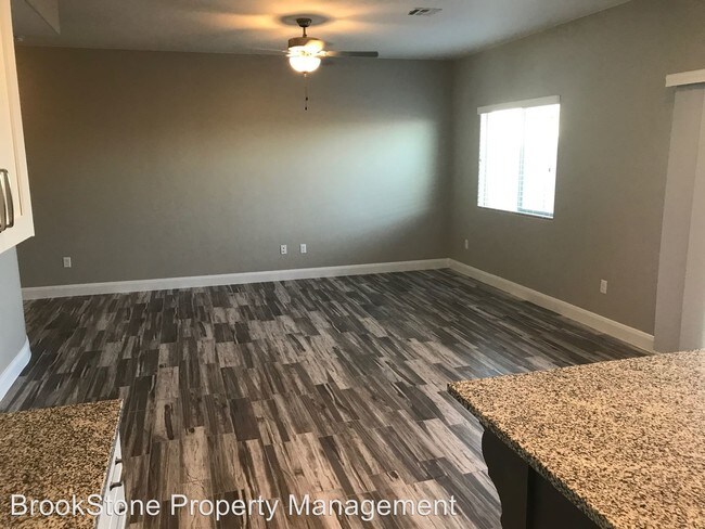 Building Photo - 3 br, 2.5 bath House - 2520 Blackhawk Dr. #77