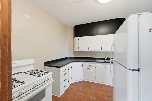 Foto del edificio - Muir - 308-308 1/2 Wilber Ave