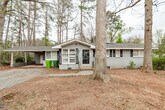 Primary Photo - Charming 4 Bedroom in Columbia!