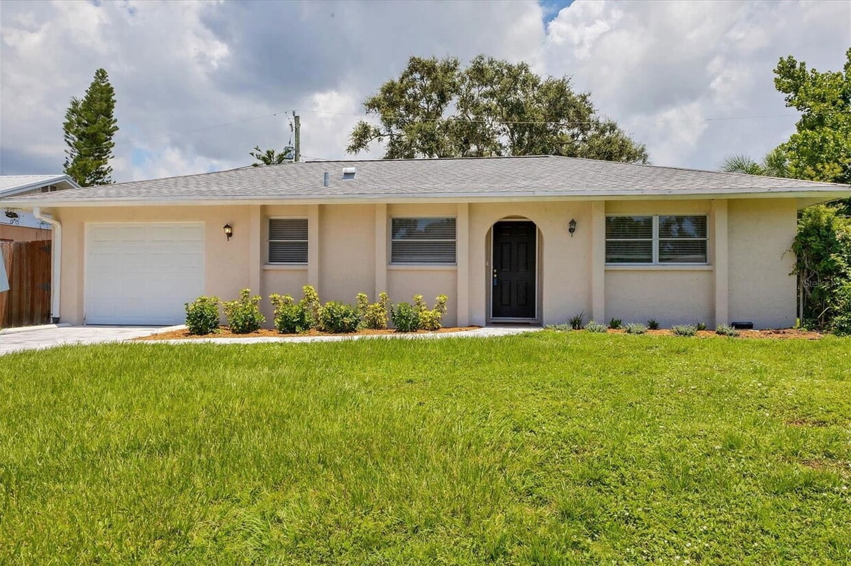Foto principal - 2151 Upton Ave