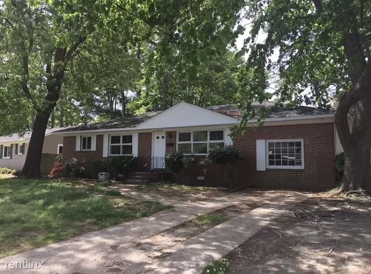 Foto principal - 4 br, 2 bath House - 741 Brinson Arch