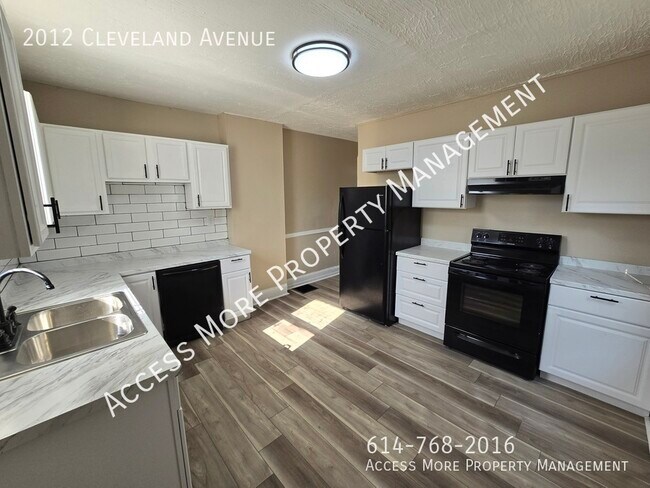 Building Photo - DUPLEX -  3-BED, 1-BATH W/ BASEMENT IN COL...