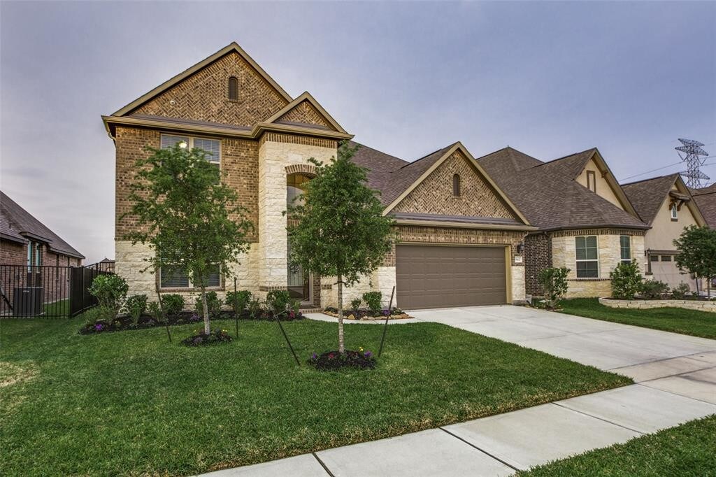 Foto principal - 9422 Chase Hollow Lane