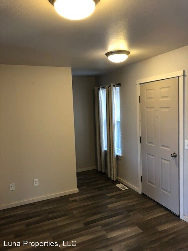 Building Photo - 3 br, 2 bath House - 1015 N River Rock Dr