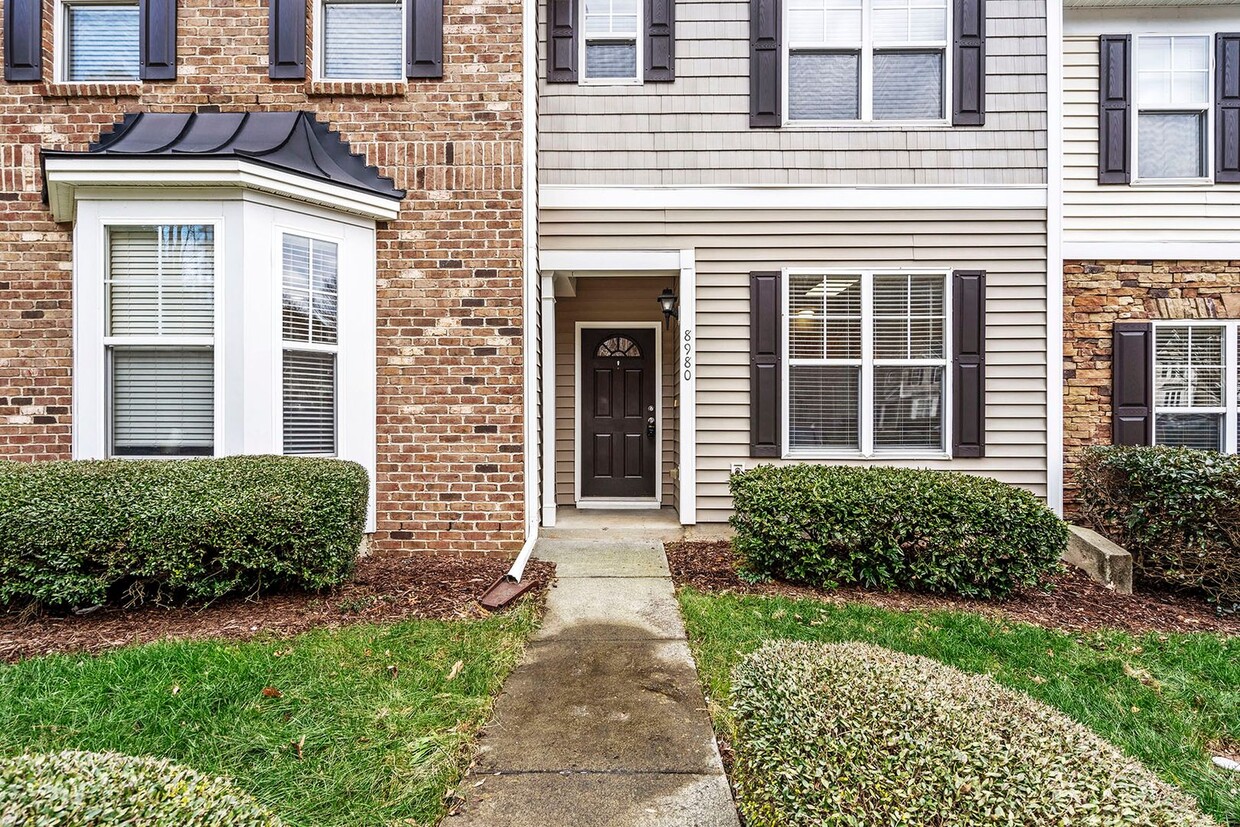 Foto principal - Cute and cozy townhome in Camden Park