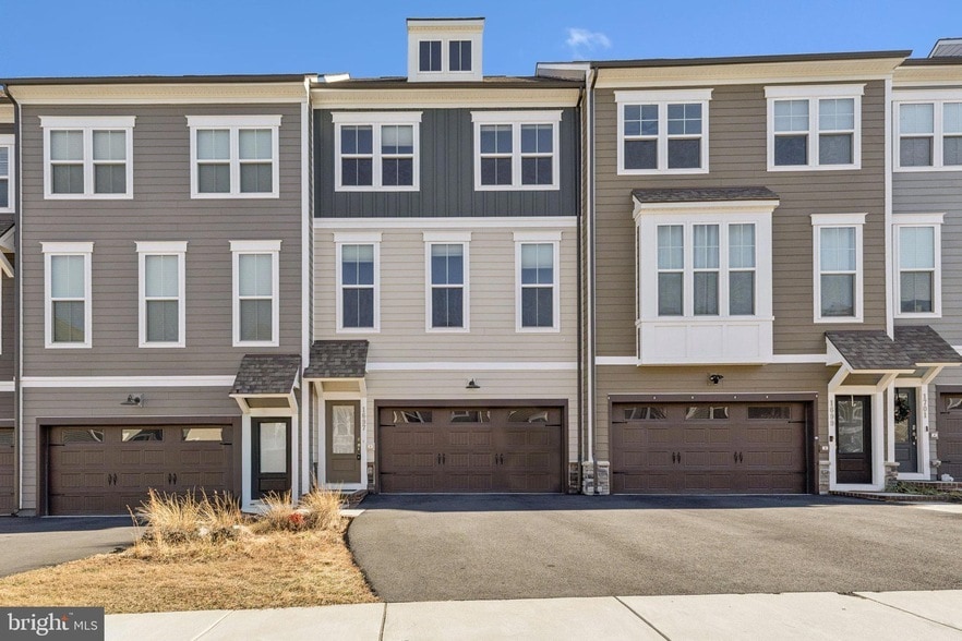 Photo - 1697 Beech Leaf Street Unit
