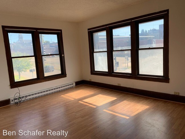 Building Photo - 547 Steubenville Ave