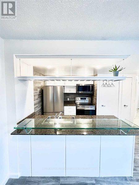 Photo du bâtiment - 208 Queens Quay W