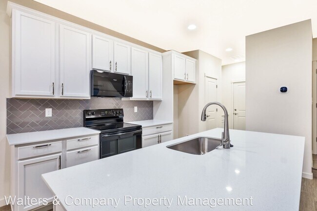 Foto del edificio - 3 br, 3 bath House - 9733 Birch Ln.