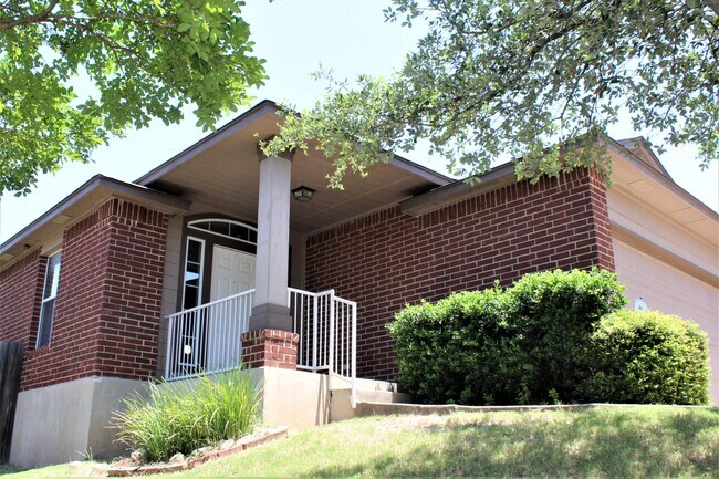 Building Photo - 920 Sally Lunn Way