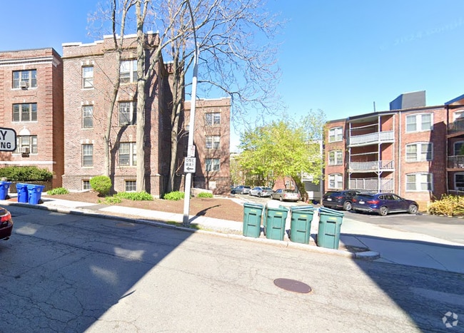 Building Photo - 9 Saint James St