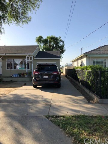 Primary Photo - 3271 Vineland Ave