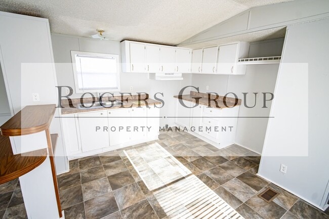 Building Photo - 51 Foster Rd