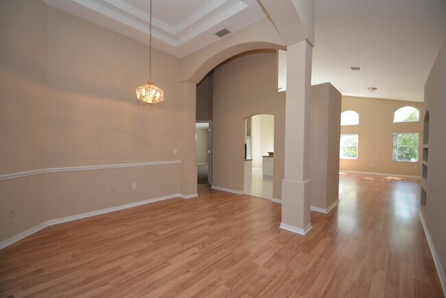 Building Photo - Spacious 3-Bedroom Home for Rent in Grand ...