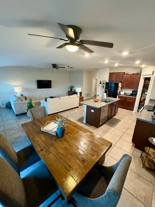 Building Photo - 1804 Broad Winged Hawk Dr