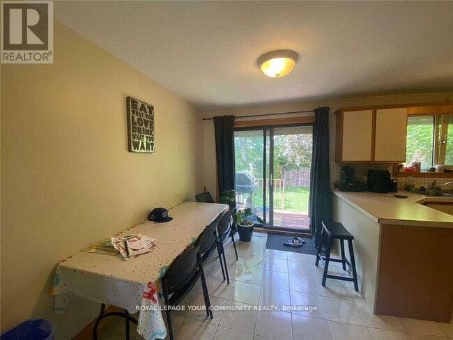 Building Photo - 70 Chavender Pl