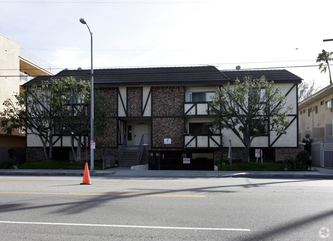 Primary Photo - Burbank Garden Apartments