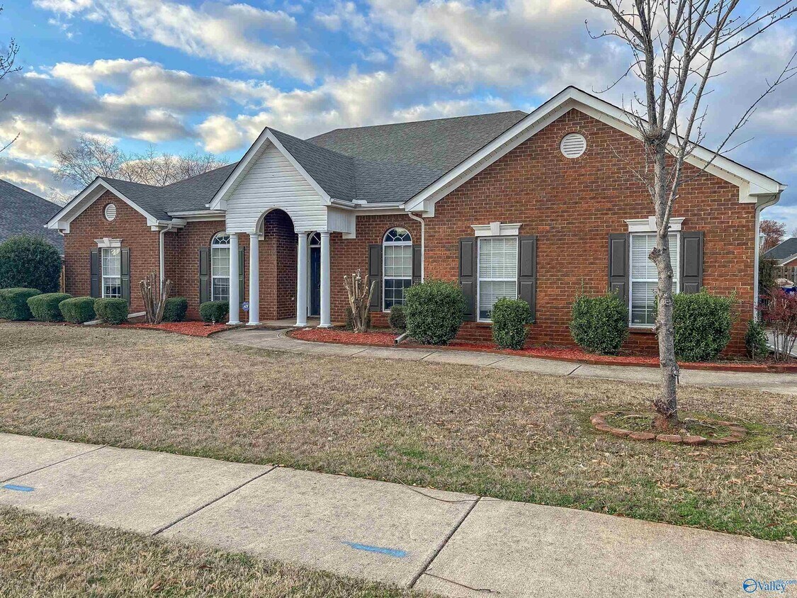 103 Galt Ln, Madison, AL 35758 House Rental in Madison, AL