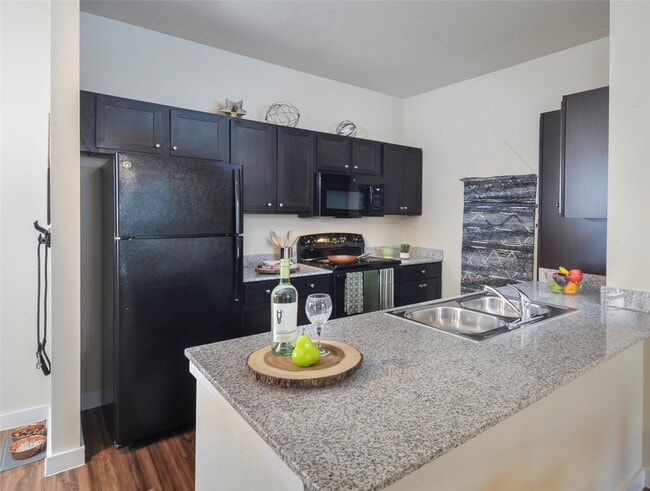 Foto del edificio - 10148 Culebra Rd