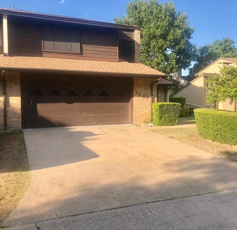 Primary Photo - 1827 Highbrook Ct