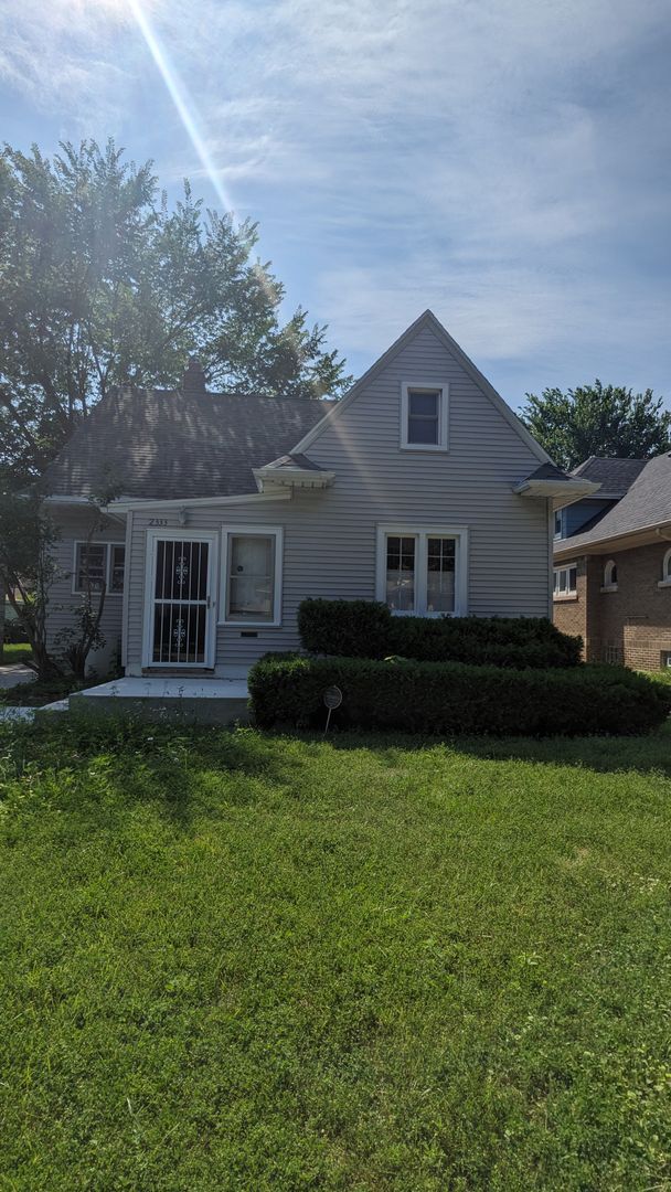 Building Photo - 2333 N 60th St