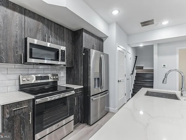 Photo - 2301 N 6th St Apartment