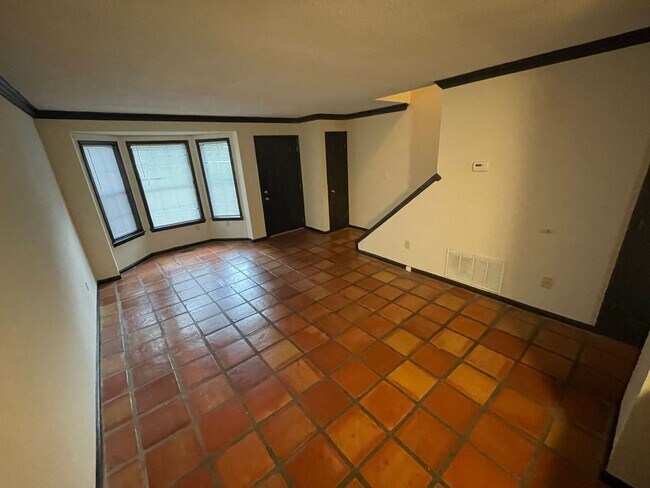 Foto del edificio - PRE LEASING FOR AUGUST 2026!