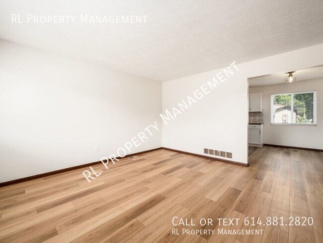 Building Photo - Lovely 4 Bedroom 2 Full Bathroom Home in H...